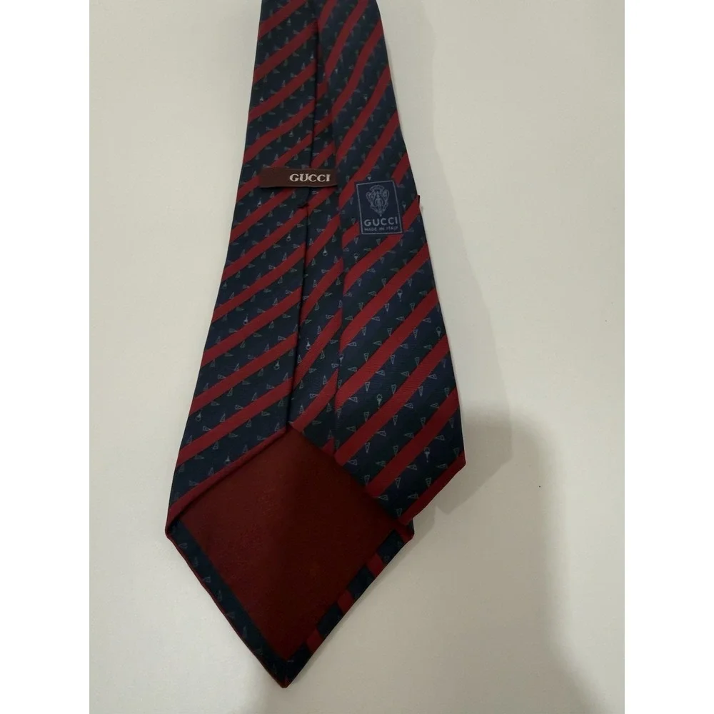 Vintage Kids Gucci Silk Necktie Dark Navy Red Diagonal Stripe Pattern 3.5